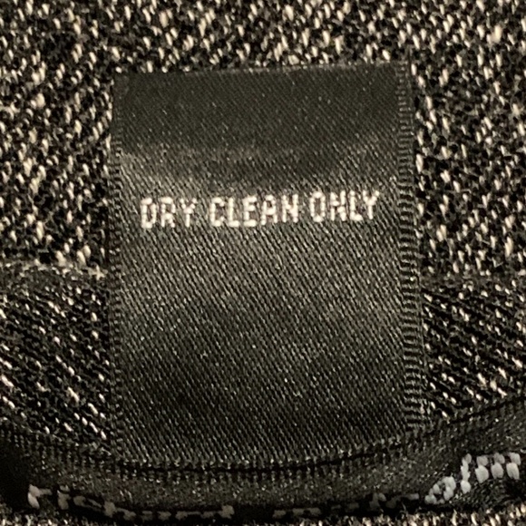 Black & Cream Short Skirt - Picture 5 of 6